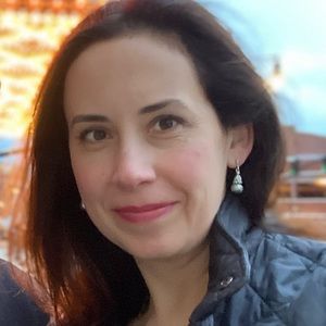 Meet your Posher, Elizabeth